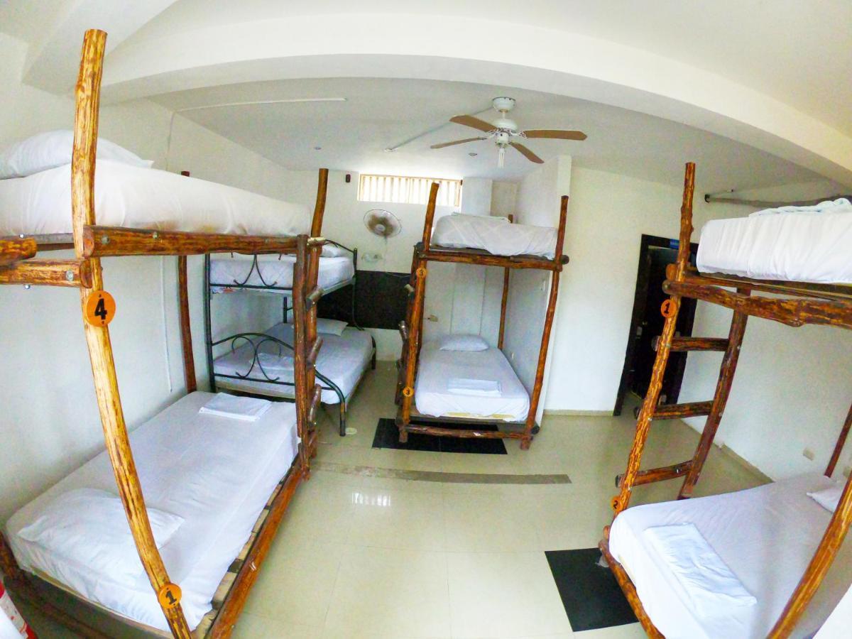 Kiwi Suites Hostel Montañita Esterno foto