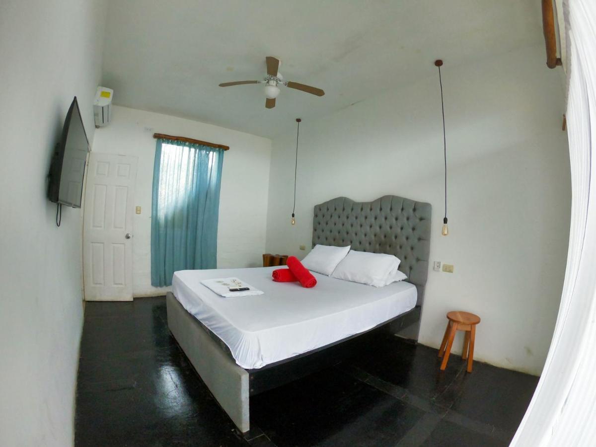 Kiwi Suites Hostel Montañita Esterno foto