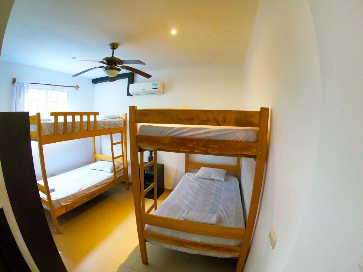 Kiwi Suites Hostel Montañita Esterno foto