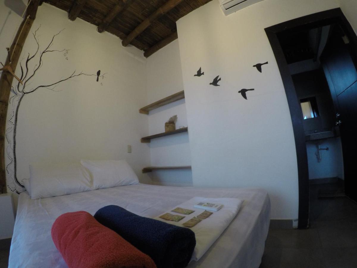 Kiwi Suites Hostel Montañita Esterno foto