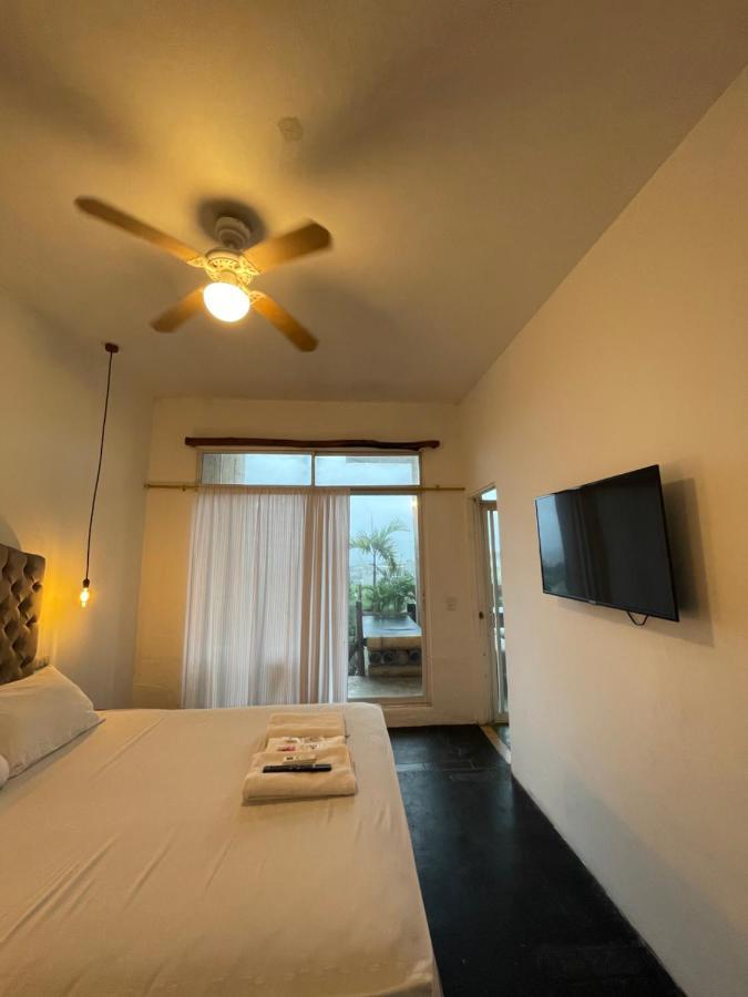 Kiwi Suites Hostel Montañita Esterno foto