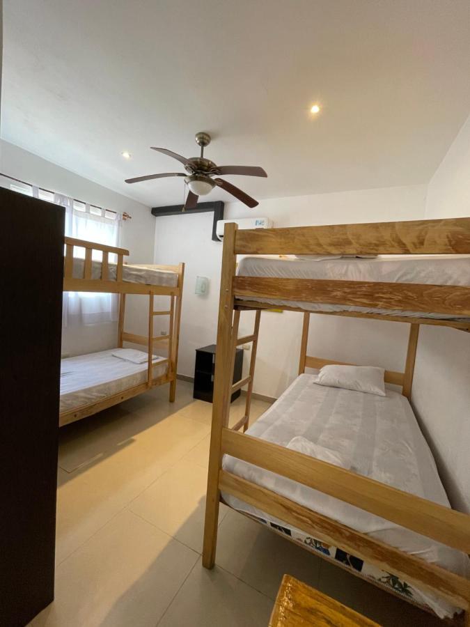 Kiwi Suites Hostel Montañita Esterno foto